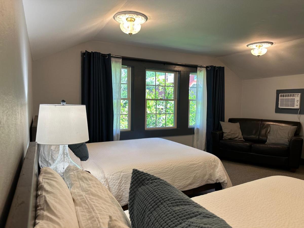 Westfir Lodge & Mountain Market 橡树岭 外观 照片